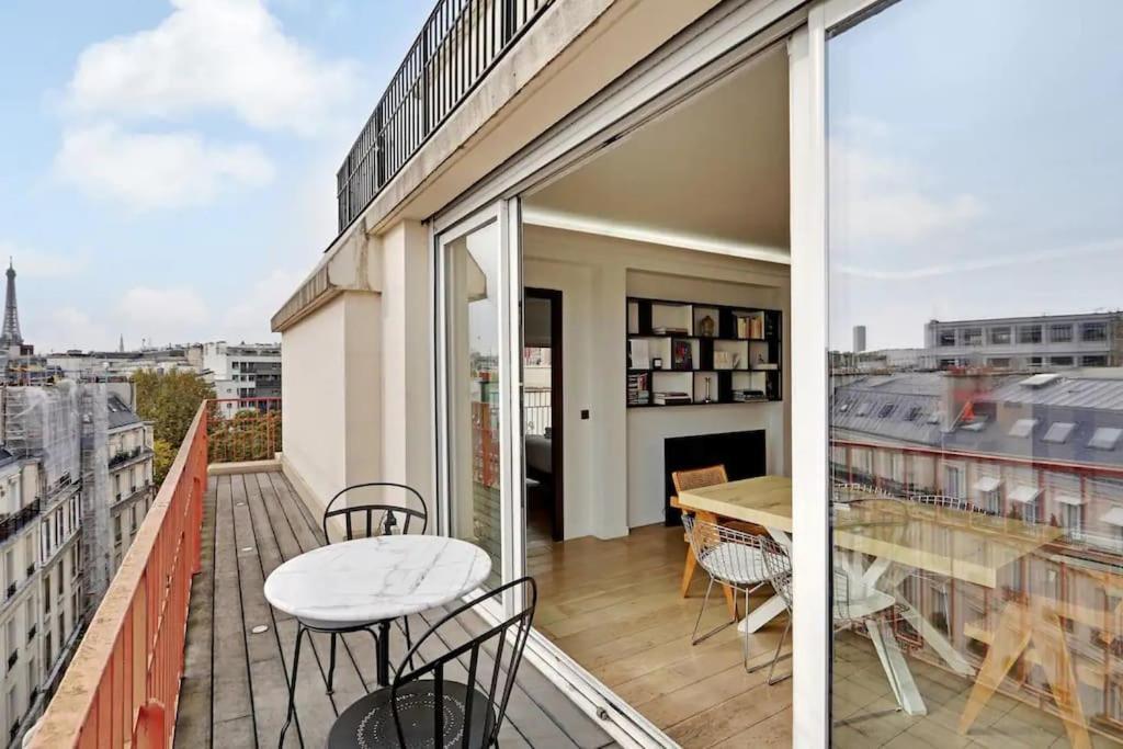 Penthouse Champs Elysees, Vue Sur Et La Tour Eiffel Parijs